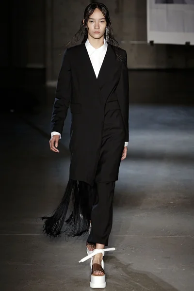 Look 28
